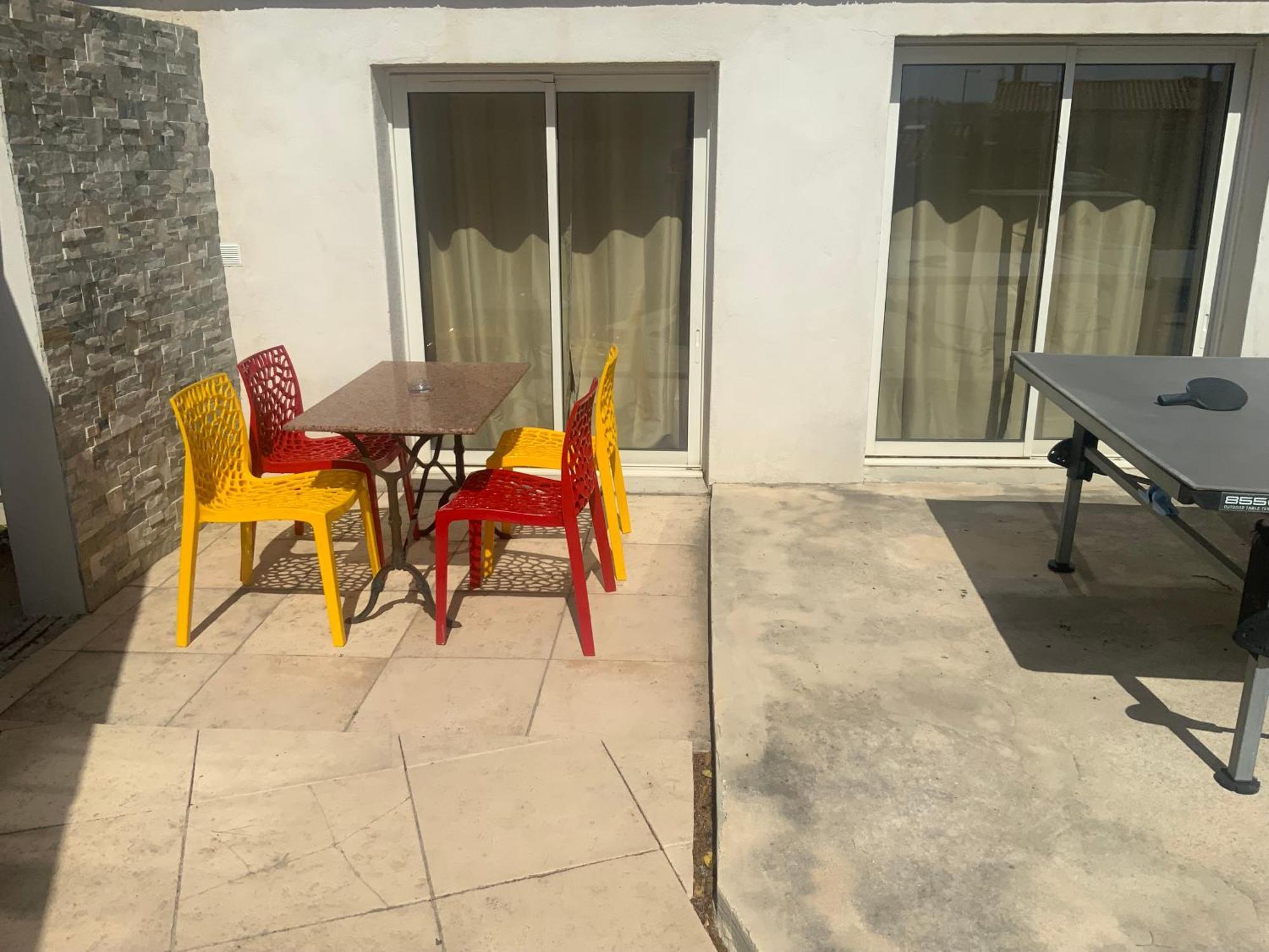Pour 4 Face à La Piscine Appartement