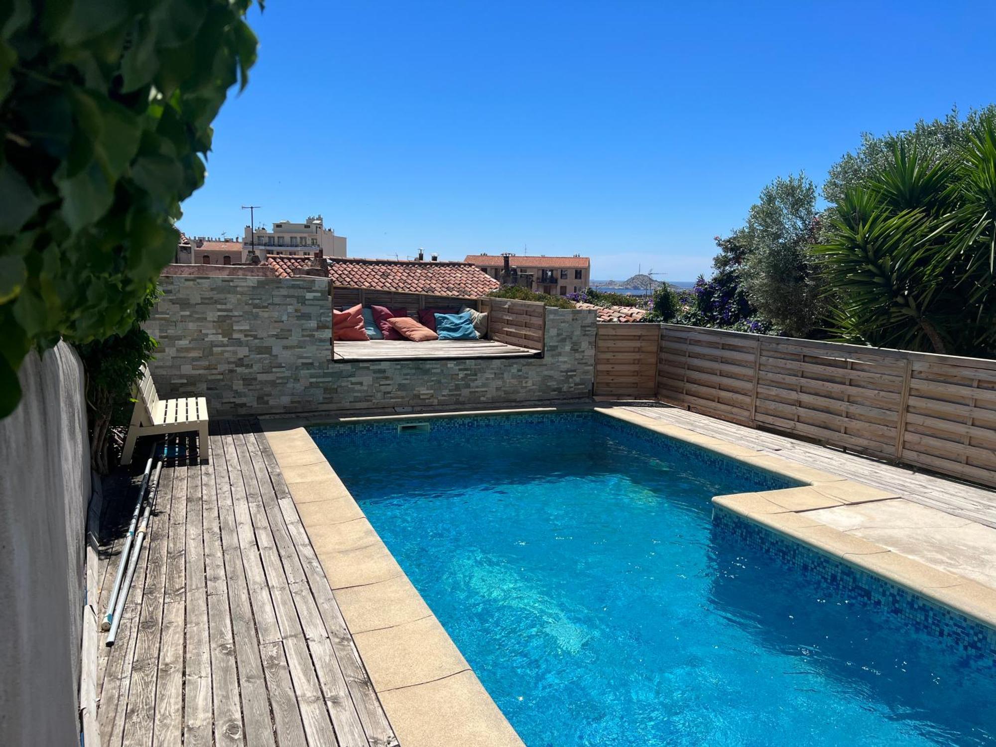 Pour 4 Face à La Piscine * Marseille